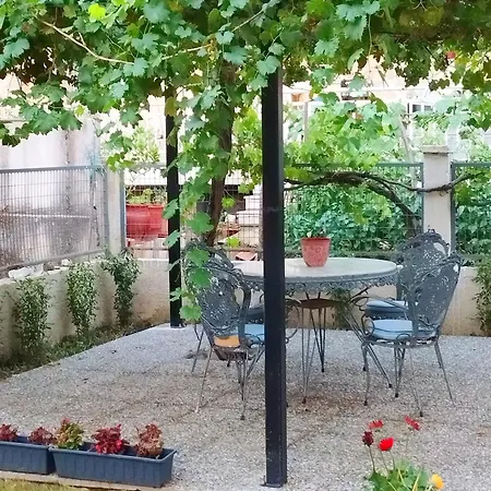 Seniorita Holidays Apartment *